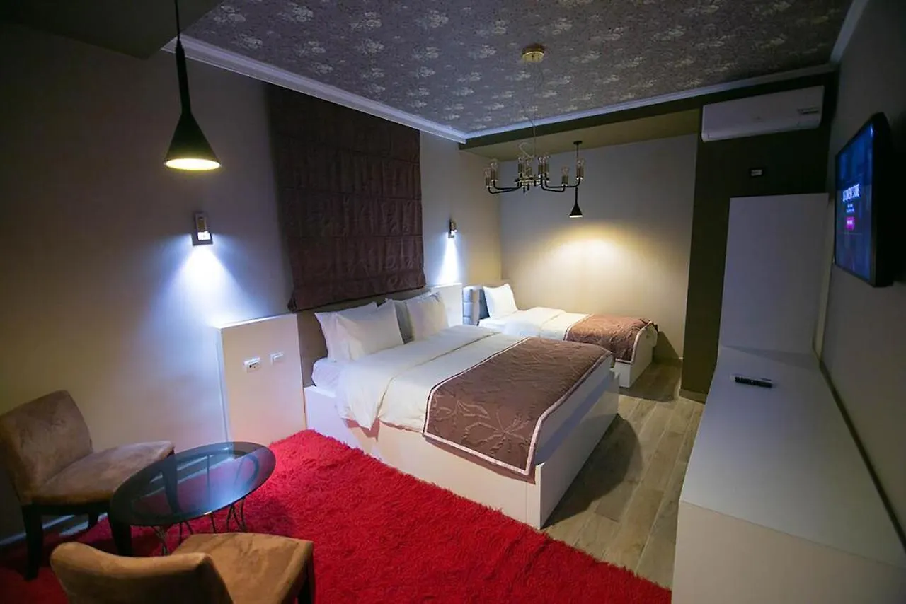 Hotel Rikuest Qender Bulgarec