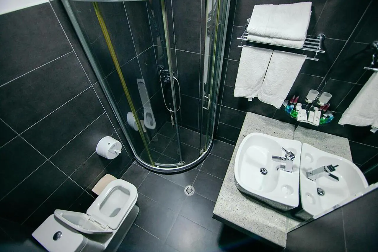 Hotel Rikuest Qender Bulgarec 0*,  Albanien