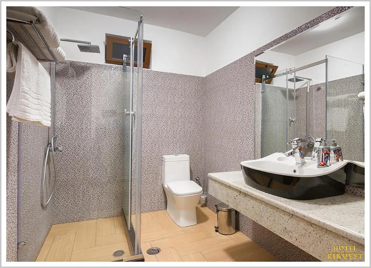 Hotel Rikuest Qender Bulgarec 0*,