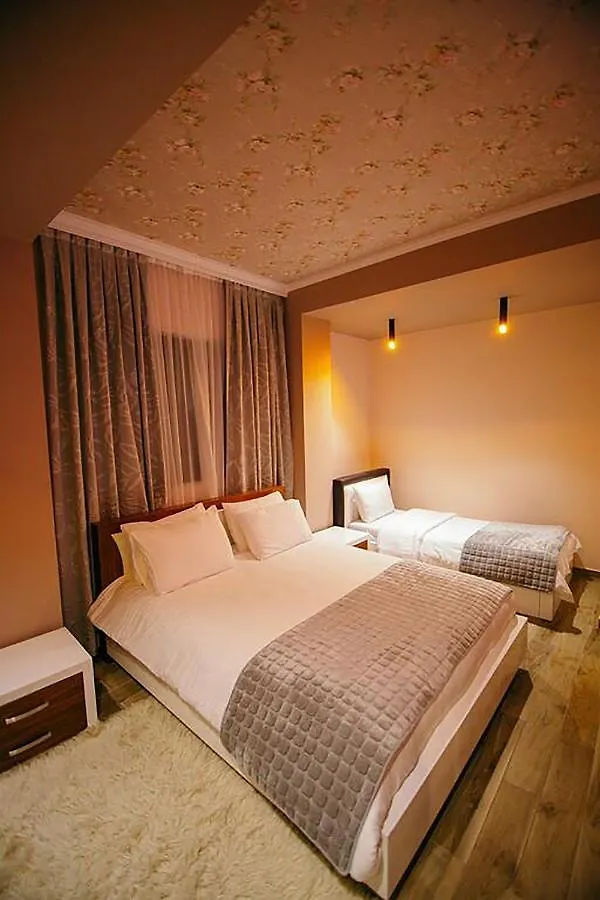 Hotel Rikuest Qender Bulgarec